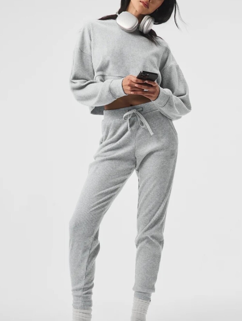ALO Yoga Muse Ribbed Joggers In Athletic Heather Gray, Size Small